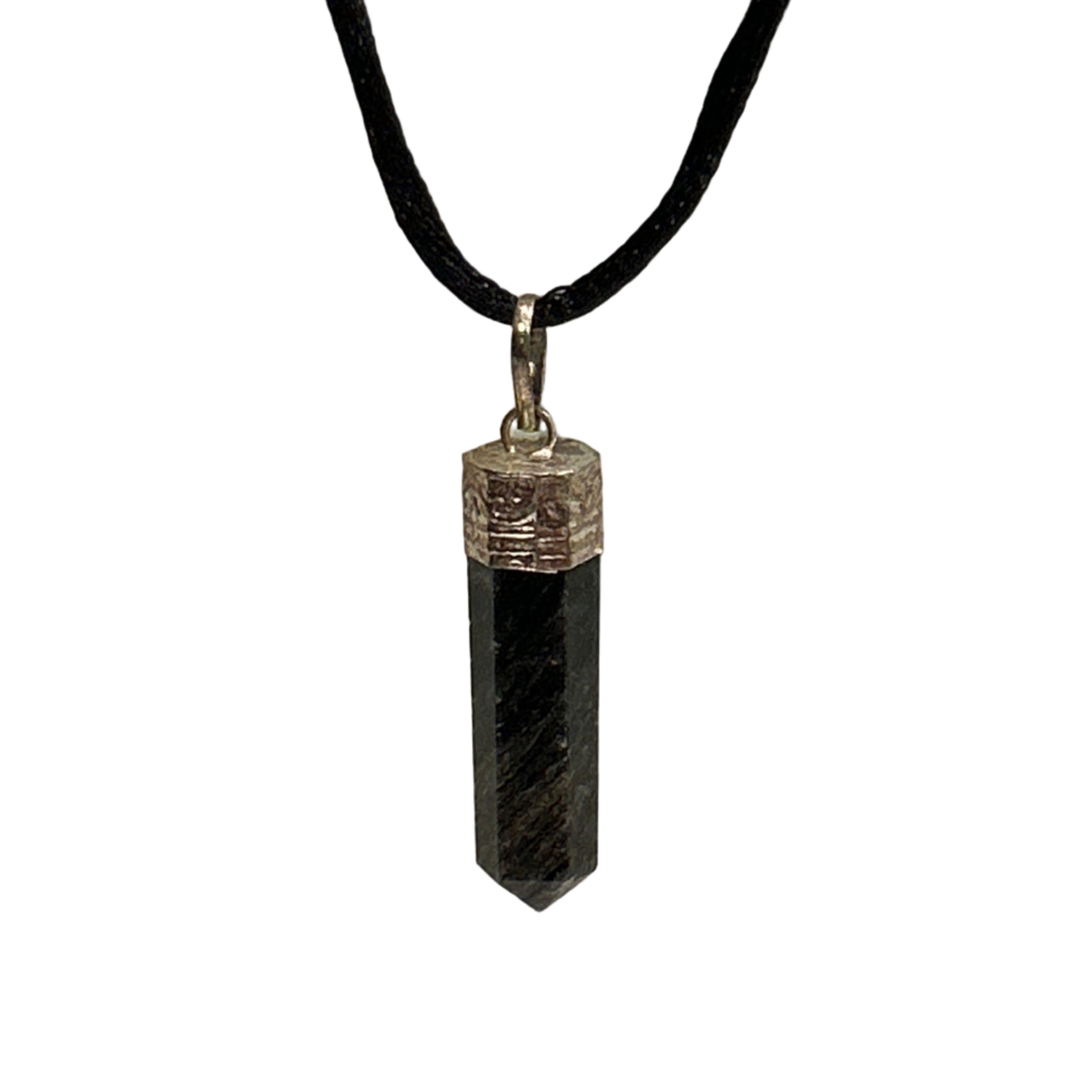 Iolite pendant