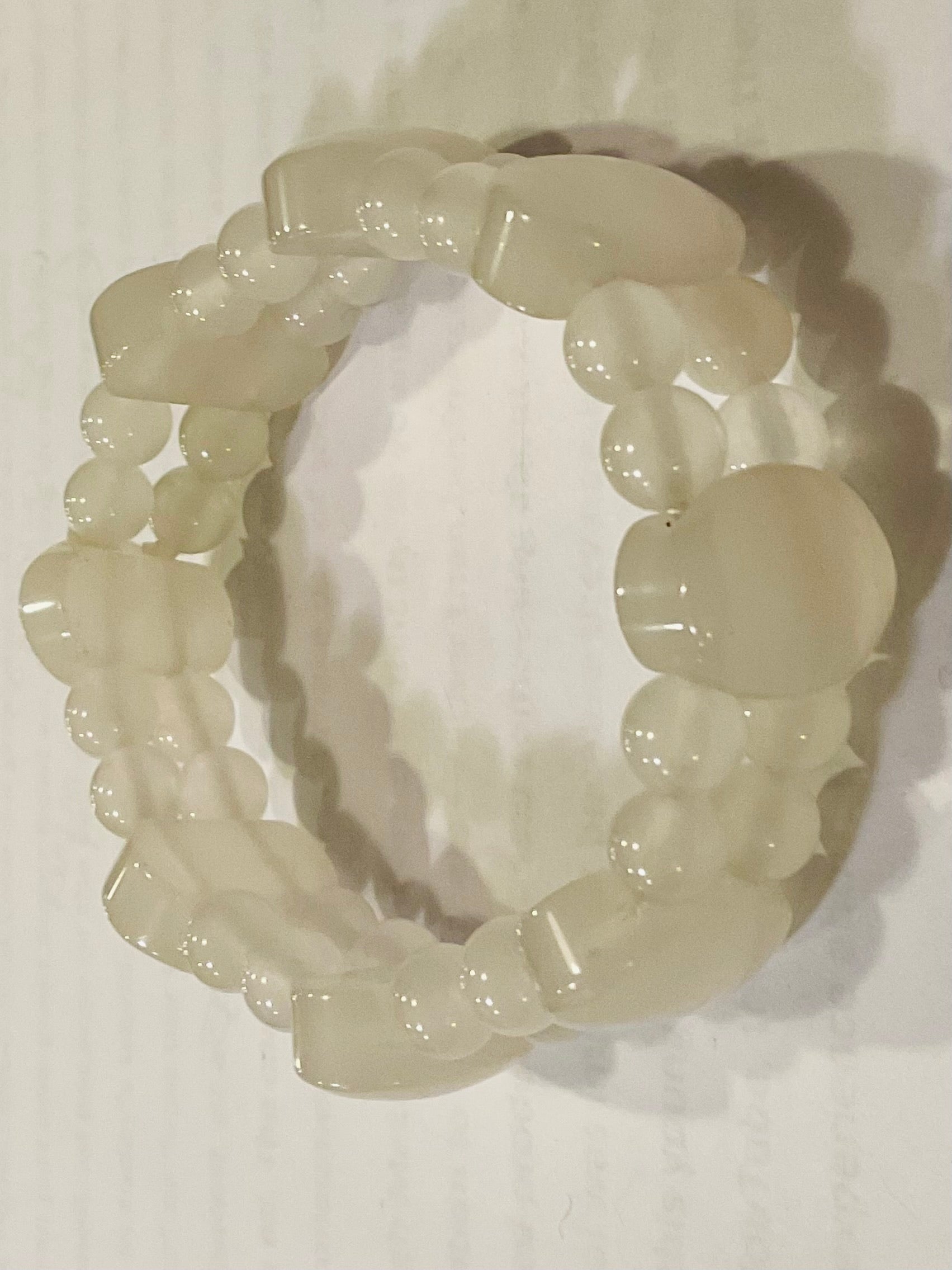 White agate bracelet