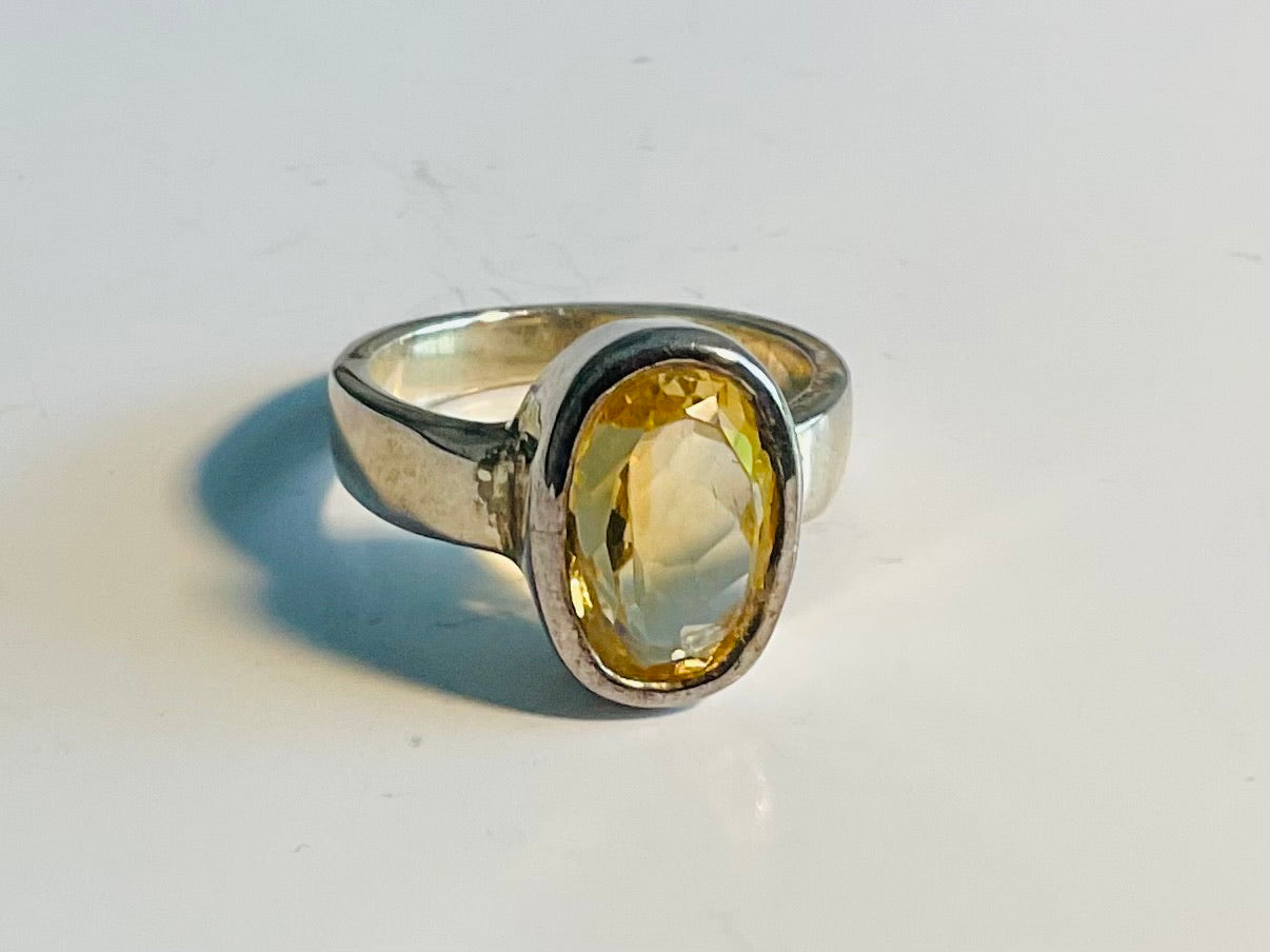 Yellow topaz ring design 2