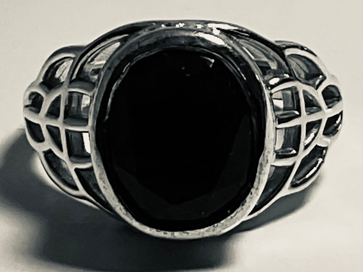 Black onyx ring size 7