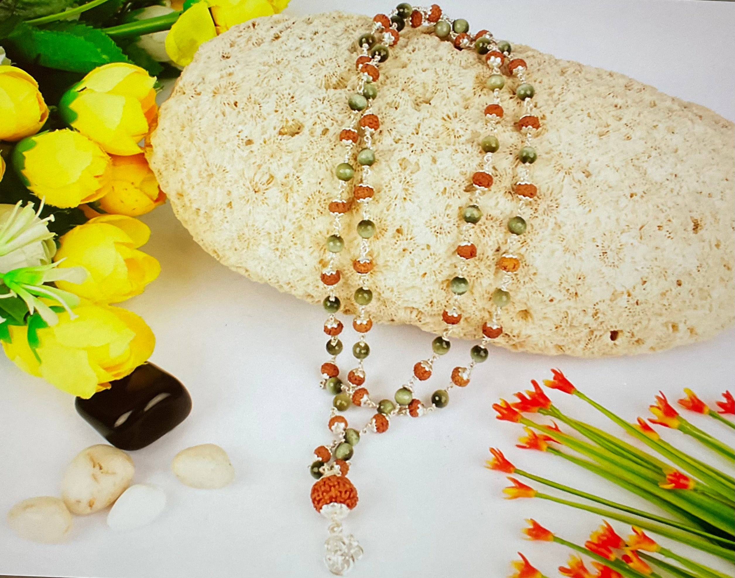 8 mukhi rudraksha with cats eye mala