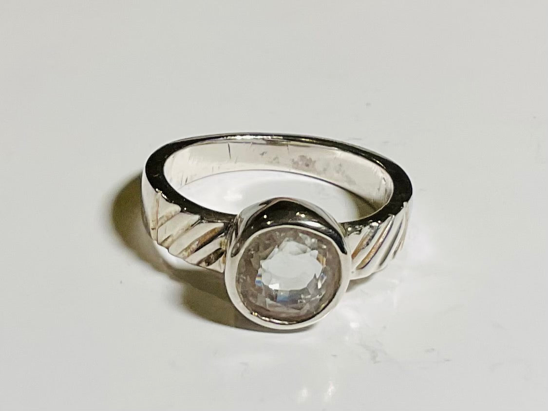 White topaz ring design 1